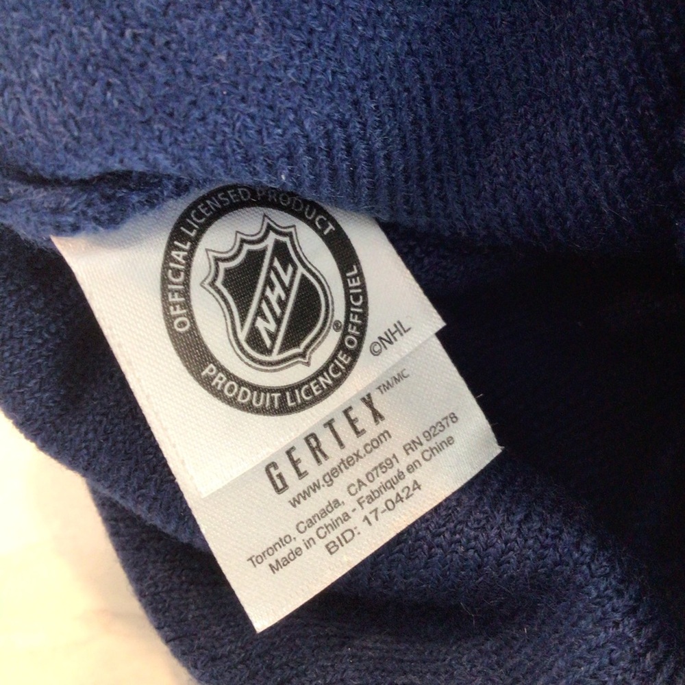 NHL Toronto Maple Leafs Beanie Hat. - Picture 5 of 8
